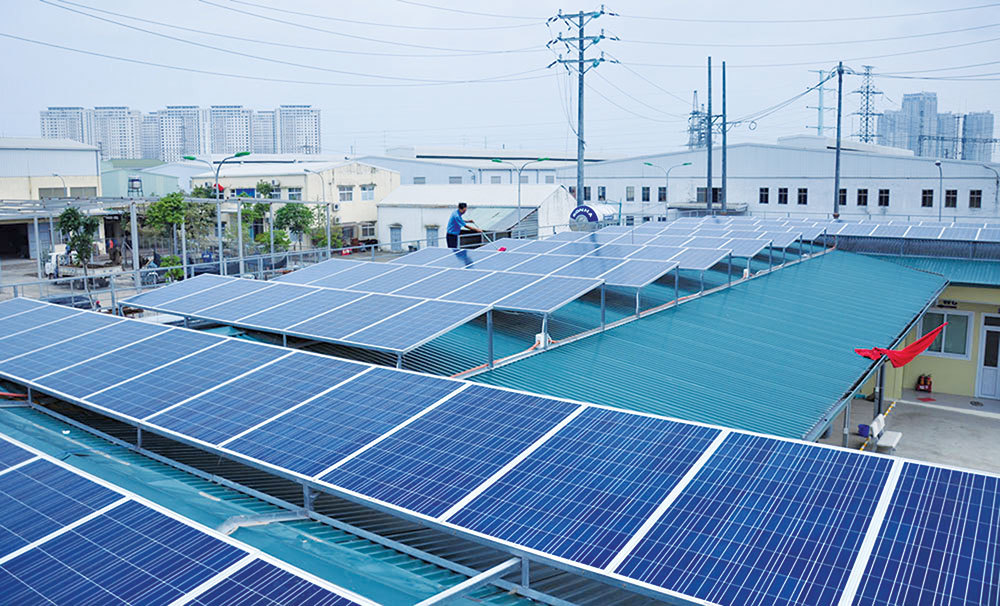 Vietnam’s largest solar power plant connected to the grid